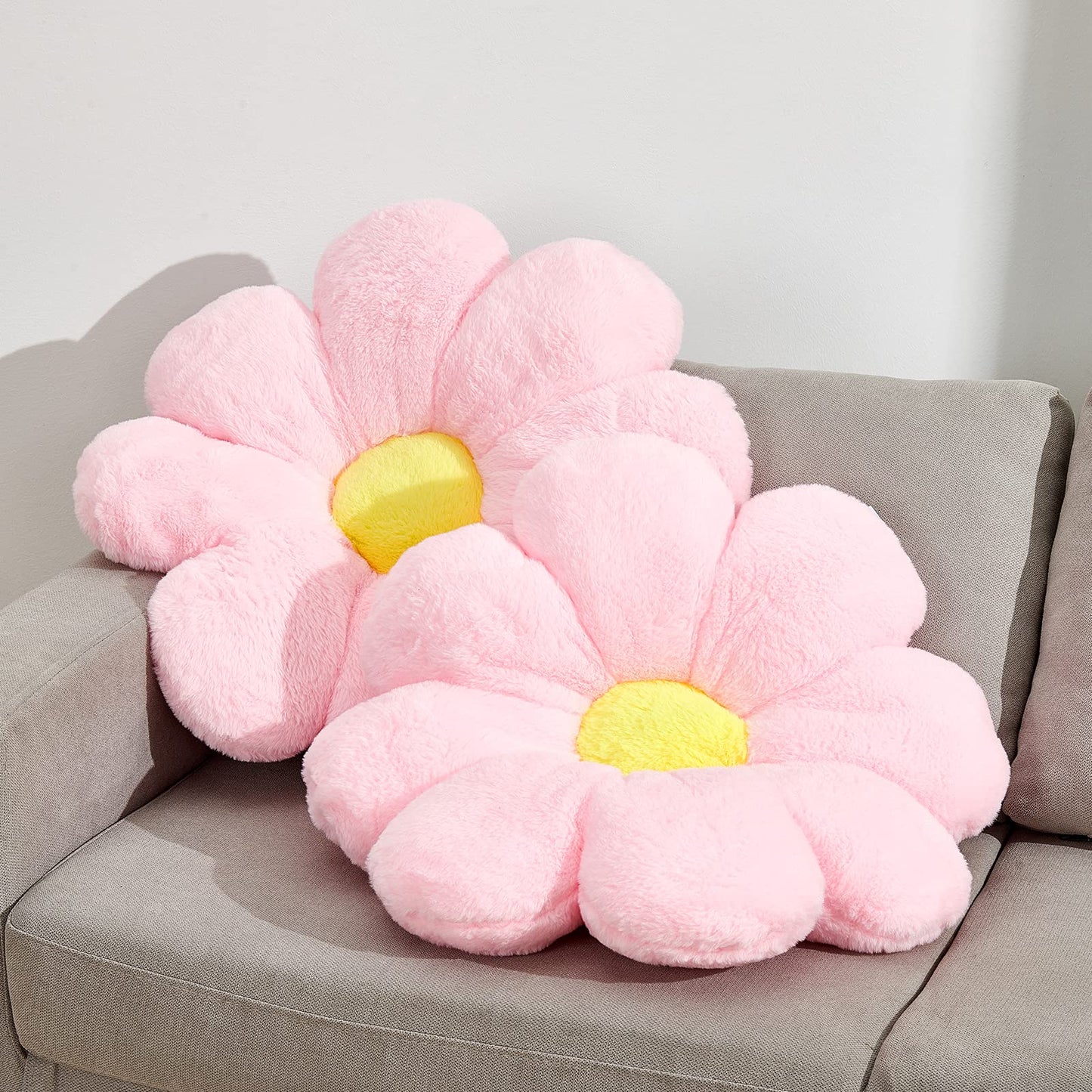 21.65In Cute White Flower Throw Pillow Floor Cushion Pillow as Room Decor Desk Chair Cushion Decorative Bed Throw Pillows for Girls Adults