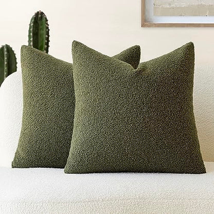 Foindtower Pack of 2, Curly Faux Fur Decorative Throw Pillow Covers Soft Neutral Plush Cushion Case Cozy Fluffy Furry Pillowcase for Home Living Room Couch Bedroom Sofa 18 x 18 Inch, Cream White