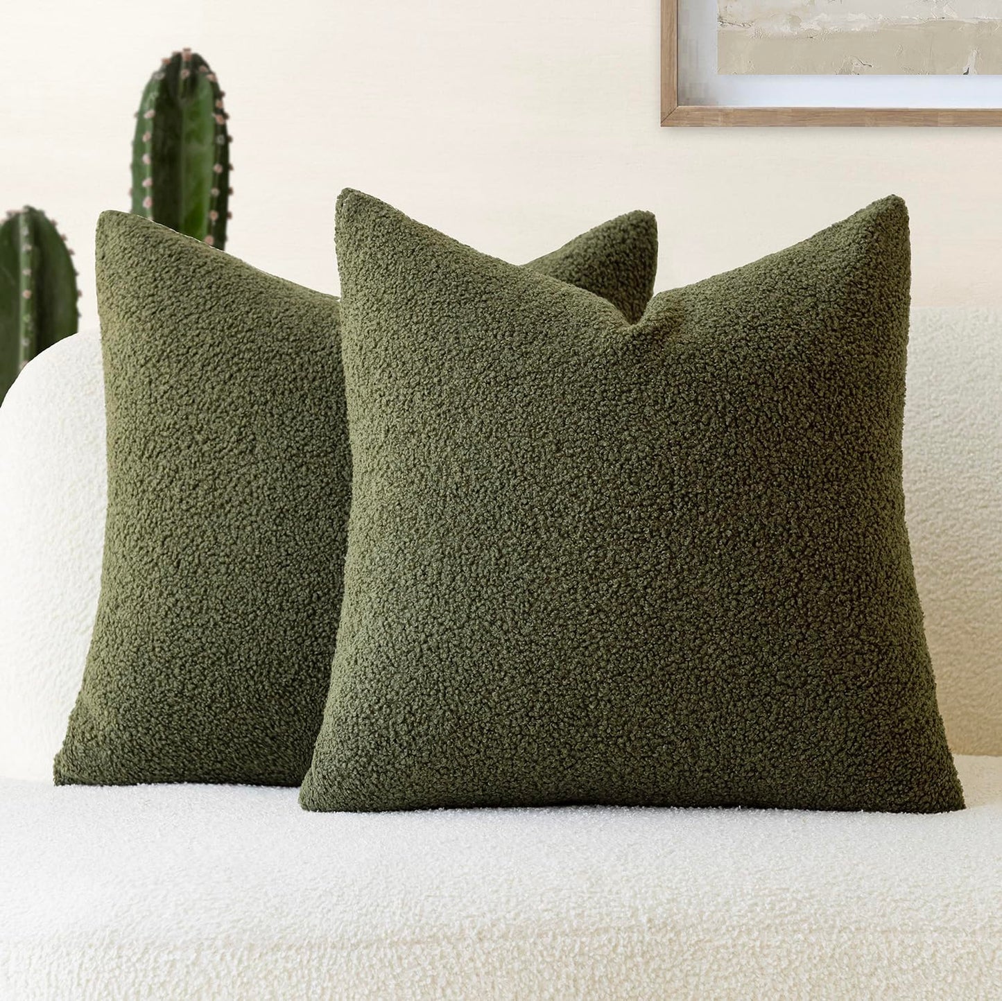 Foindtower Pack of 2, Curly Faux Fur Decorative Throw Pillow Covers Soft Neutral Plush Cushion Case Cozy Fluffy Furry Pillowcase for Home Living Room Couch Bedroom Sofa 18 x 18 Inch, Cream White