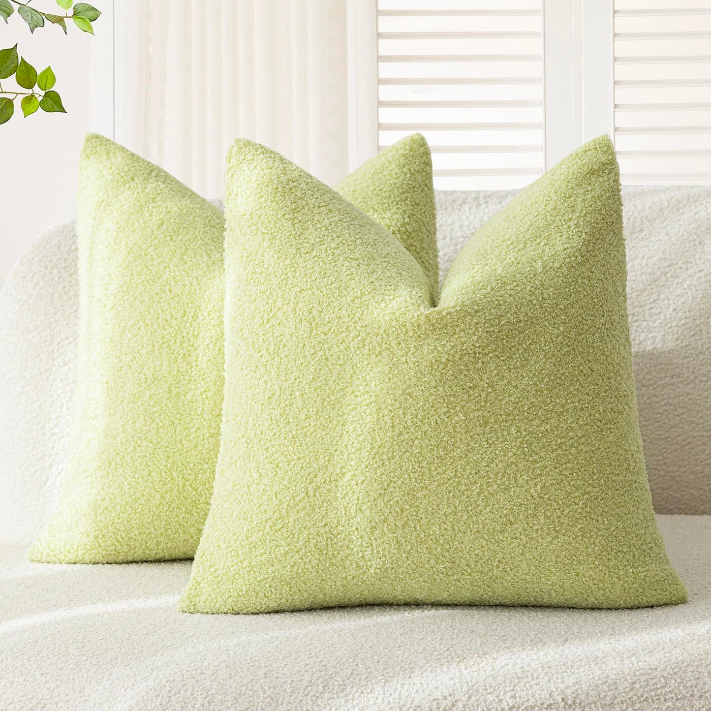 Foindtower Pack of 2, Curly Faux Fur Decorative Throw Pillow Covers Soft Neutral Plush Cushion Case Cozy Fluffy Furry Pillowcase for Home Living Room Couch Bedroom Sofa 18 x 18 Inch, Cream White