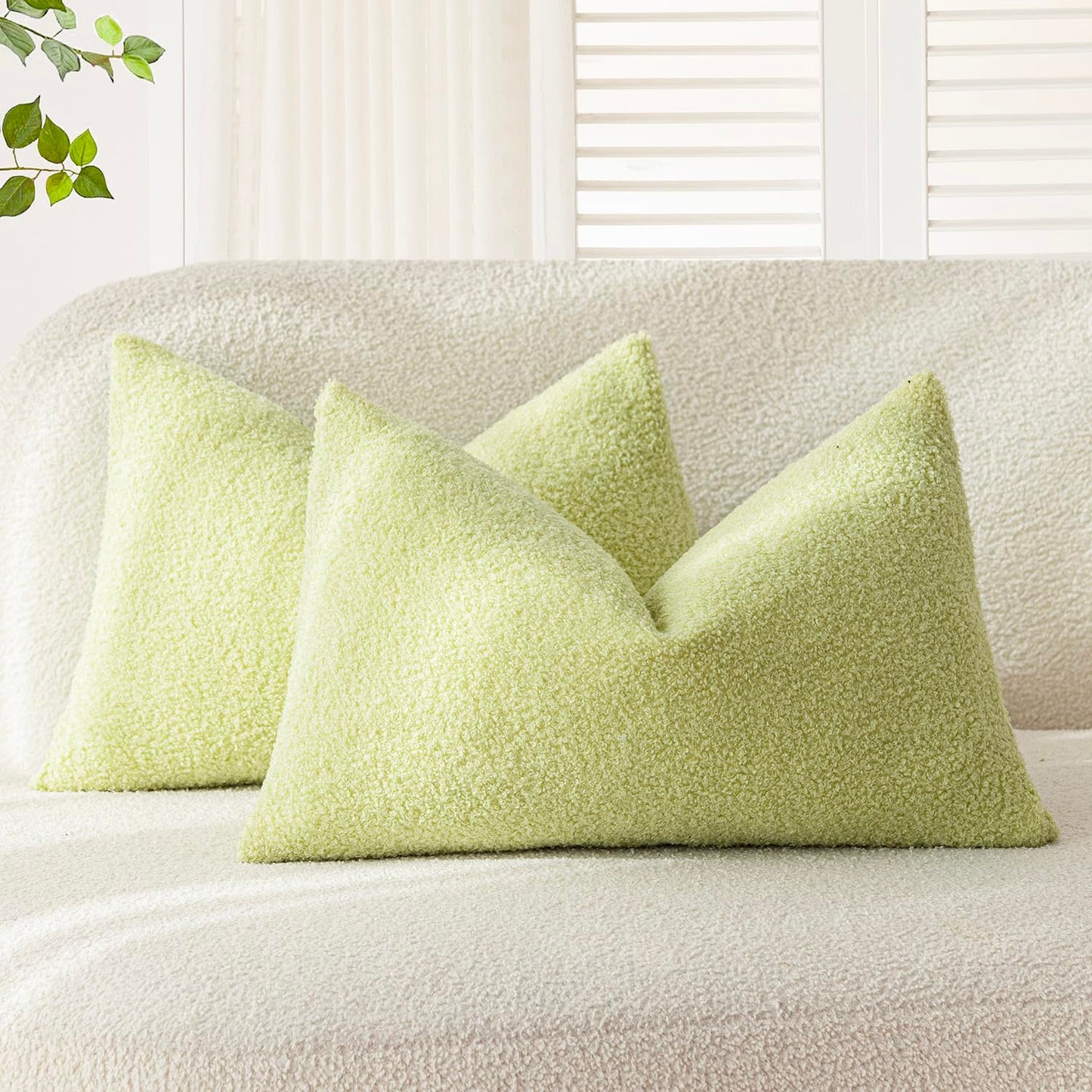 Foindtower Pack of 2, Curly Faux Fur Decorative Throw Pillow Covers Soft Neutral Plush Cushion Case Cozy Fluffy Furry Pillowcase for Home Living Room Couch Bedroom Sofa 18 x 18 Inch, Cream White