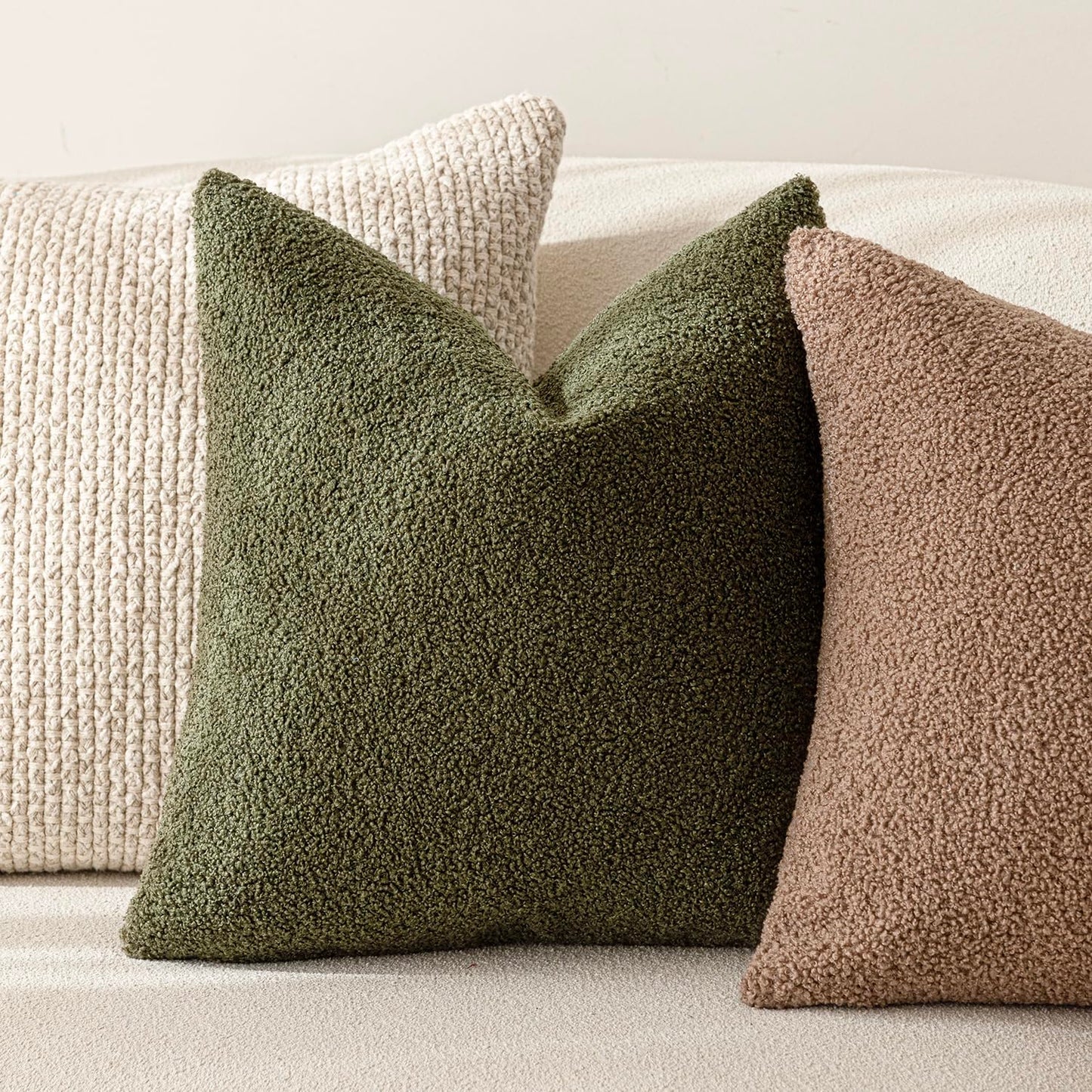 Foindtower Pack of 2, Curly Faux Fur Decorative Throw Pillow Covers Soft Neutral Plush Cushion Case Cozy Fluffy Furry Pillowcase for Home Living Room Couch Bedroom Sofa 18 x 18 Inch, Cream White