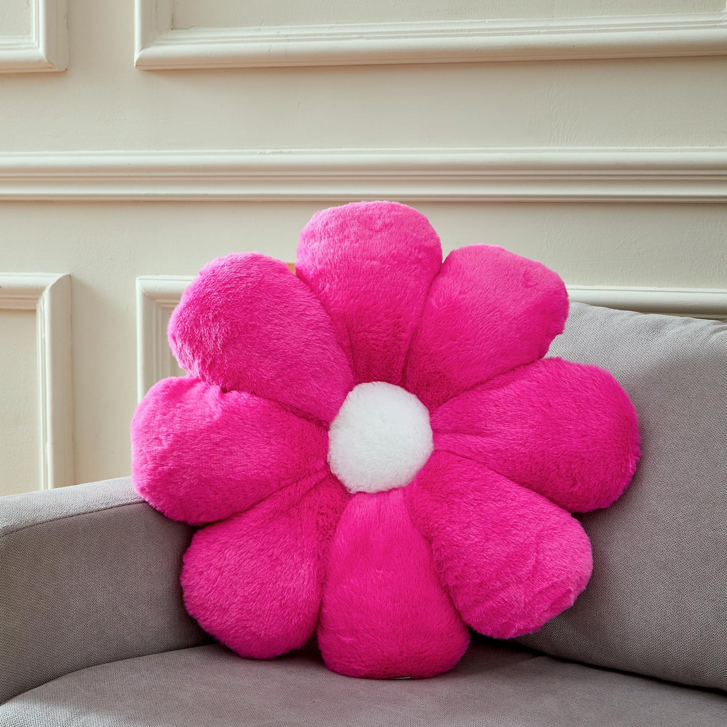 21.65In Cute White Flower Throw Pillow Floor Cushion Pillow as Room Decor Desk Chair Cushion Decorative Bed Throw Pillows for Girls Adults